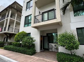 4740 NW 84th Ct 11, Doral FL 33166