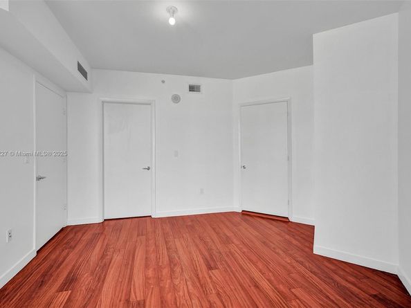 350 S Miami Ave 1403, Miami FL 33130