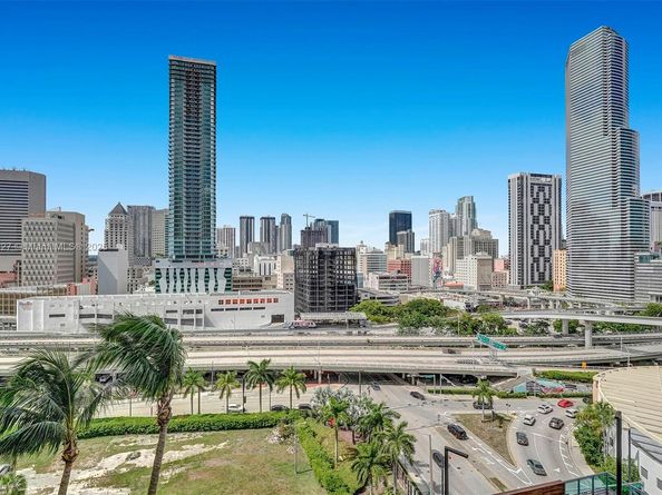 350 S Miami Ave 1403, Miami FL 33130