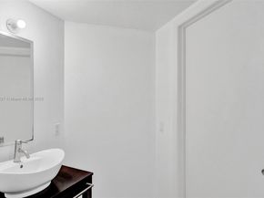 350 S Miami Ave 1403, Miami FL 33130