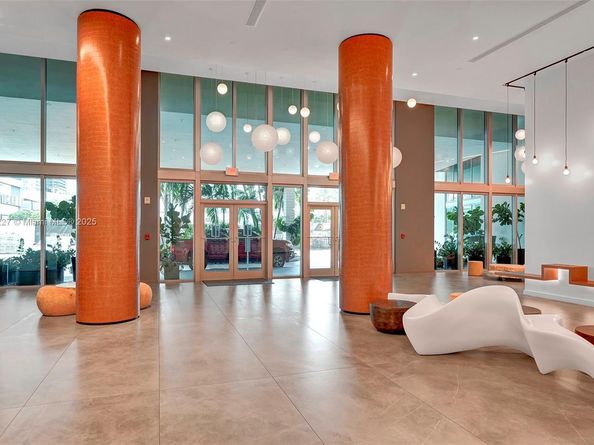 350 S Miami Ave 1403, Miami FL 33130