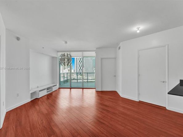 350 S Miami Ave 1403, Miami FL 33130