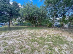 1749 NW 152nd St, Miami Gardens FL 33054