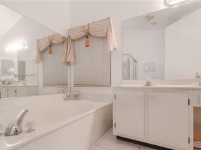 709 NW 177th Ave, Pembroke Pines FL 33029