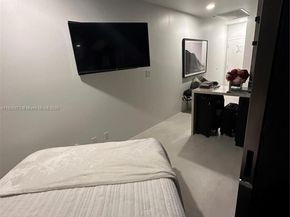 3000 Island Blvd 325, Aventura FL 33160