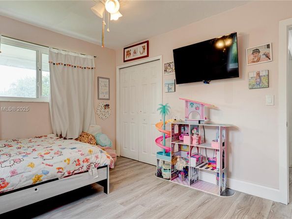 651 NW 15th St, Homestead FL 33030