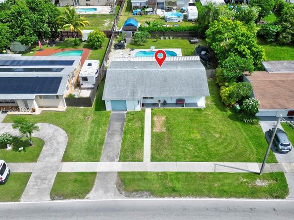 651 NW 15th St, Homestead FL 33030