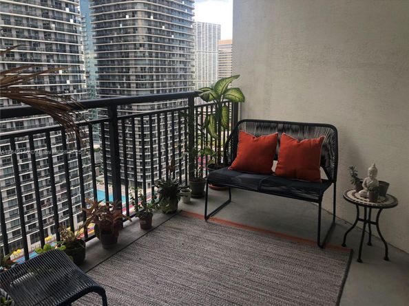 999 SW 1st Ave 2801, Miami FL 33130