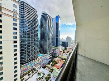 999 SW 1st Ave