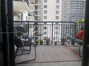 999 SW 1st Ave 2801, Miami FL 33130