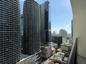 999 SW 1st Ave 2801, Miami FL 33130