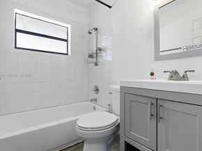 1542 NW 35th St, Miami FL 33142