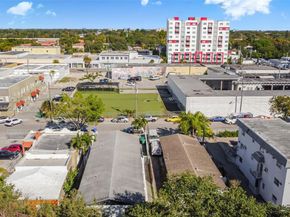 1542 NW 35th St, Miami FL 33142