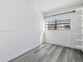 1542 NW 35th St, Miami FL 33142