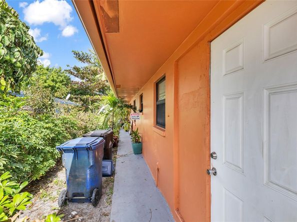 1451 NW 19th St, Fort Lauderdale FL 33311