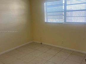 5171 W Oakland Park Blvd 203, Lauderdale Lakes FL 33313