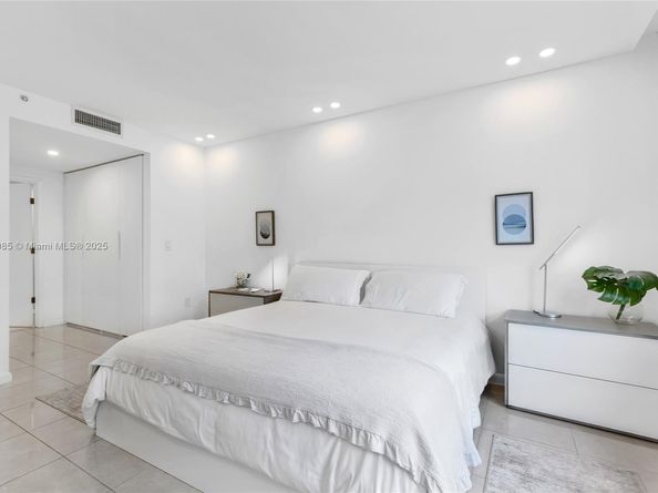 3250 NE 1st Ave 605, Miami FL 33137