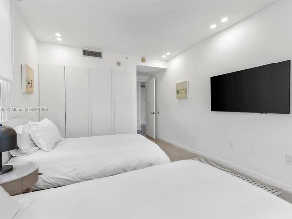 3250 NE 1st Ave 605, Miami FL 33137