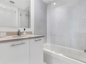 3250 NE 1st Ave 605, Miami FL 33137