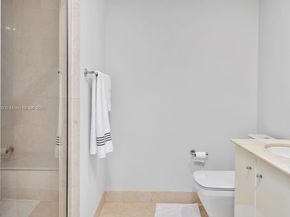 100 S Pointe Dr 2208, Miami Beach FL 33139