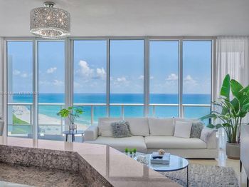 100 S Pointe Dr