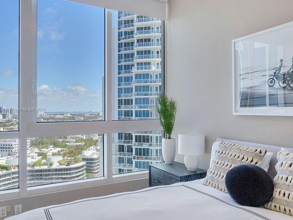 100 S Pointe Dr 2208, Miami Beach FL 33139