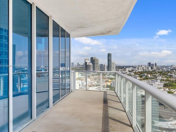 100 S Pointe Dr 2208, Miami Beach FL 33139
