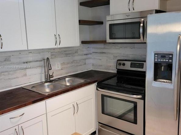 14 Salisbury A 14, West Palm Beach FL 33417