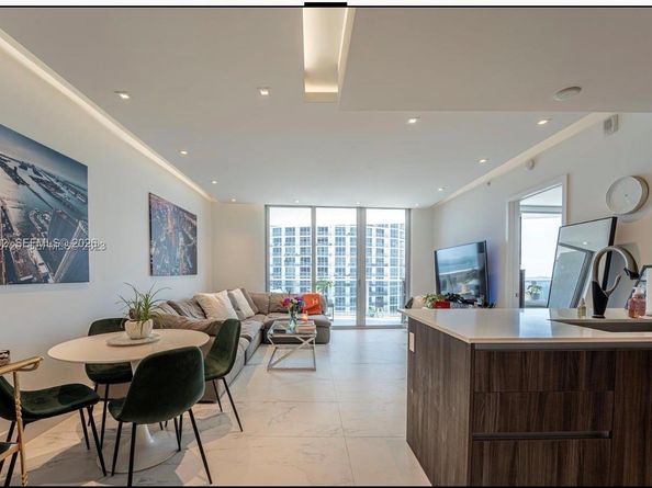 488 NE 18th St 4304, Miami FL 33132