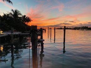 807 86th St, Miami Beach FL 33141