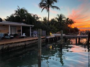 807 86th St, Miami Beach FL 33141