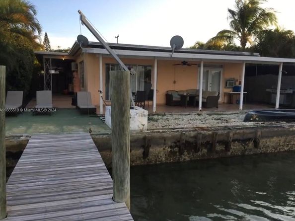 807 86th St, Miami Beach FL 33141
