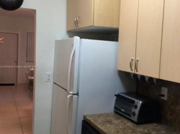 807 86th St, Miami Beach FL 33141