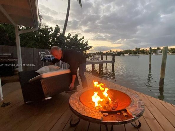 807 86th St, Miami Beach FL 33141