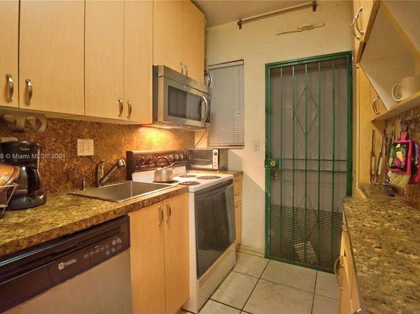 807 86th St, Miami Beach FL 33141
