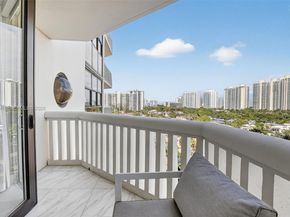 1000 W Island Blvd 1009, Aventura FL 33160