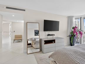 1000 W Island Blvd 1009, Aventura FL 33160