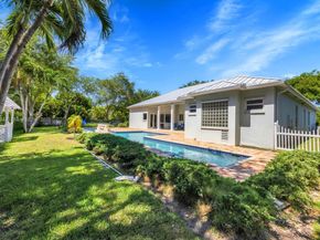 6129 SW 74th Ct, Miami FL 33143