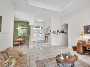 6129 SW 74th Ct, Miami FL 33143
