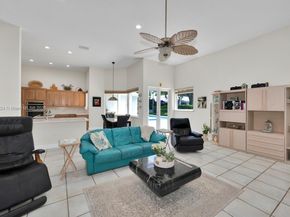 6129 SW 74th Ct, Miami FL 33143