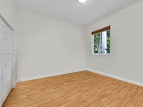 6129 SW 74th Ct, Miami FL 33143