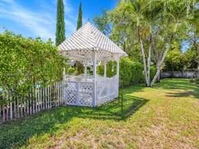 6129 SW 74th Ct, Miami FL 33143