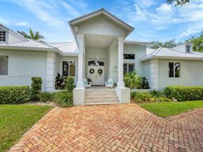 6129 SW 74th Ct, Miami FL 33143