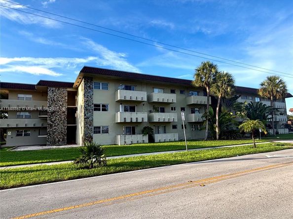 7505 SW 82nd St 318, Miami FL 33143