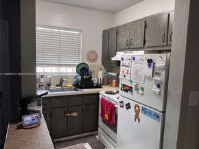 7505 SW 82nd St 318, Miami FL 33143