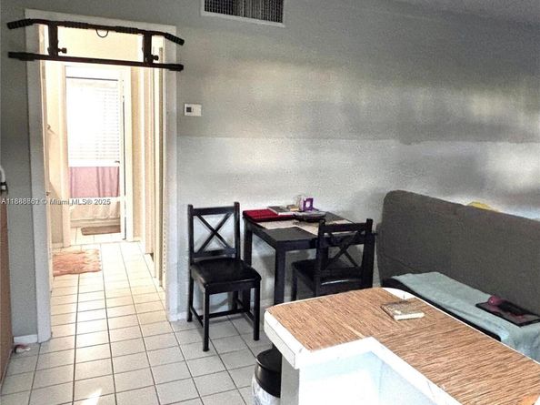 7505 SW 82nd St 318, Miami FL 33143