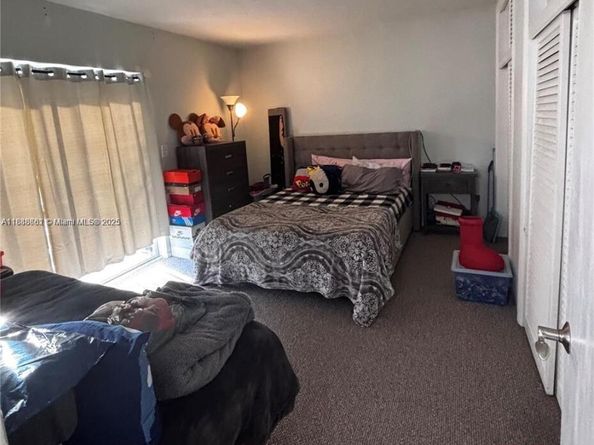 7505 SW 82nd St 318, Miami FL 33143