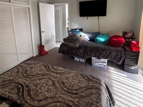 7505 SW 82nd St 318, Miami FL 33143