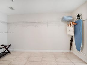3900 Biscayne Blvd S922, Miami FL 33137