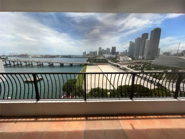 555 NE 15th St 16J, Miami FL 33132